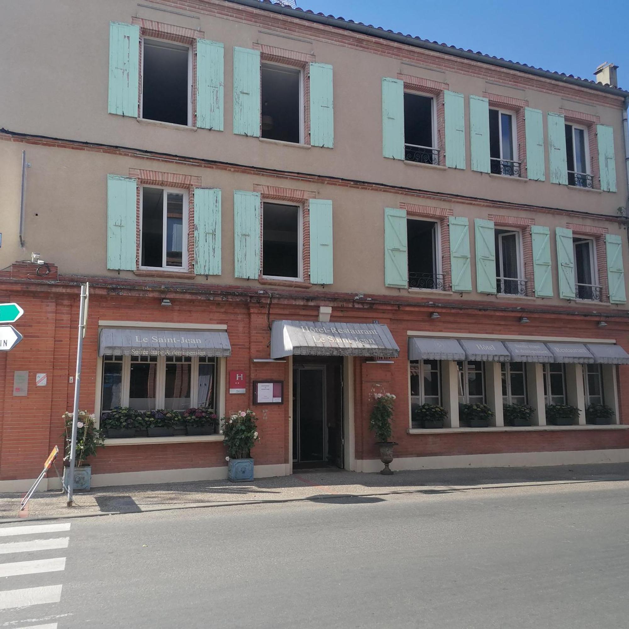 Hotel Le Normandy Beaumont-de-Lomagne Dış mekan fotoğraf